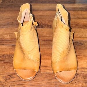 Miz Mooz Tan Leather Open-Toe Mules